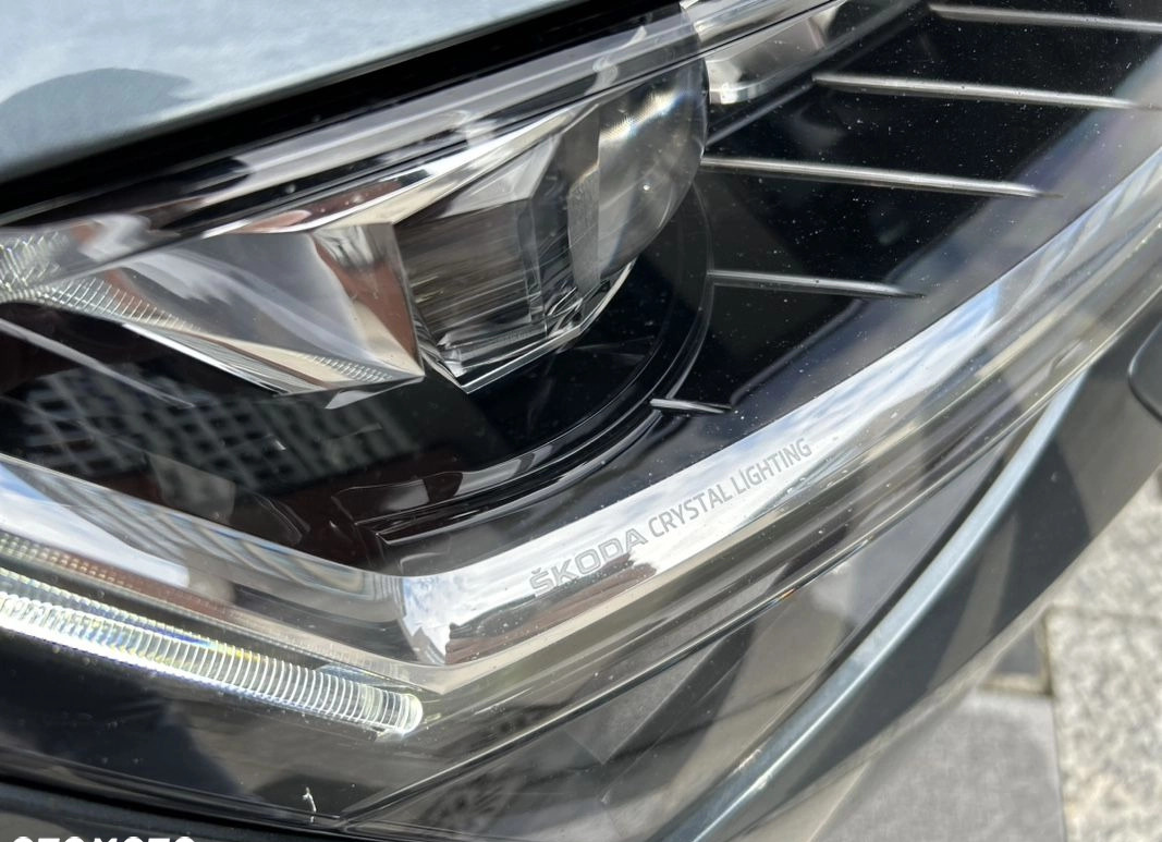Skoda Superb cena 104900 przebieg: 144000, rok produkcji 2020 z Kraków małe 667